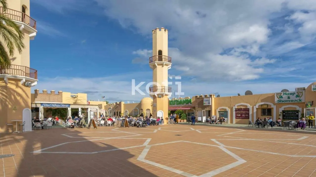 Koti Rentals - Plaza Chinorros Fuengirola Appartement